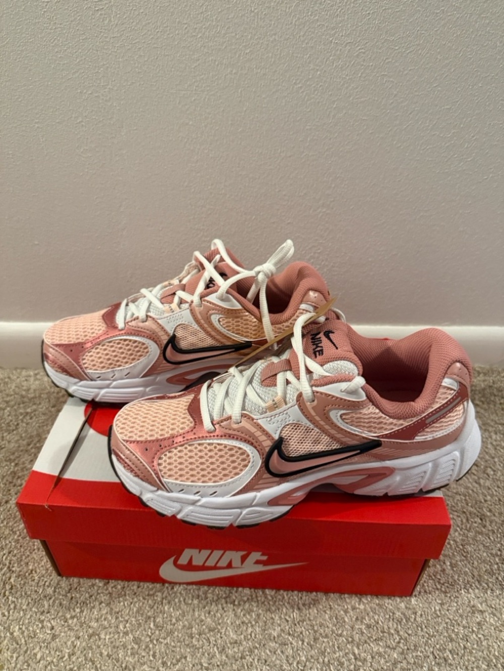 Nike V5 Runner Women's Pink Mesh Running Sneakers